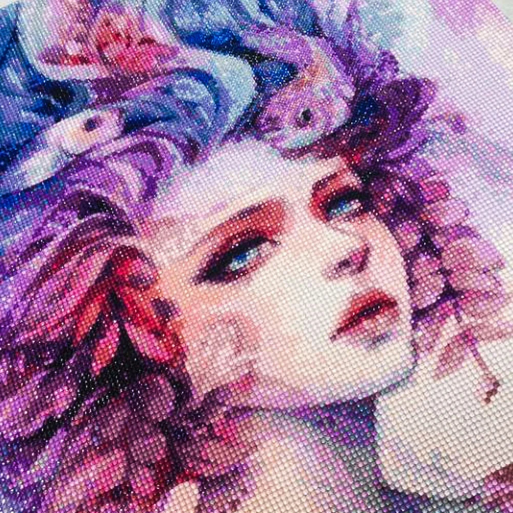 Diamond Painting kit - Sapphire Girl Portrait